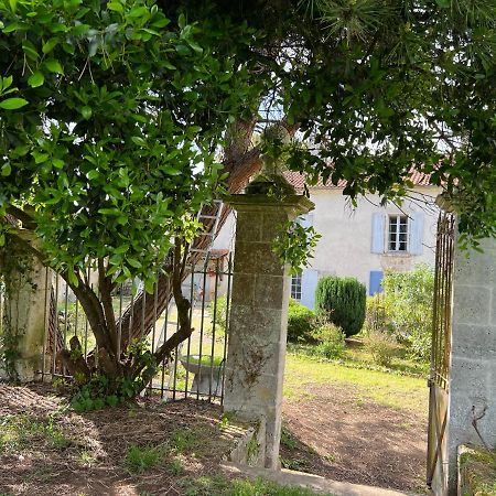 Le Loriot Bed and Breakfast Champagne-et-Fontaine Buitenkant foto