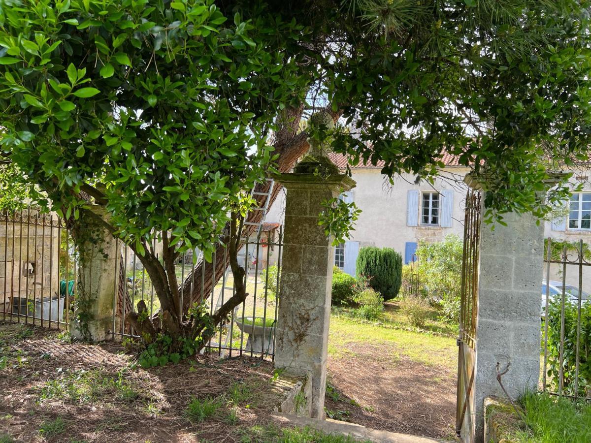 Le Loriot Bed and Breakfast Champagne-et-Fontaine Buitenkant foto